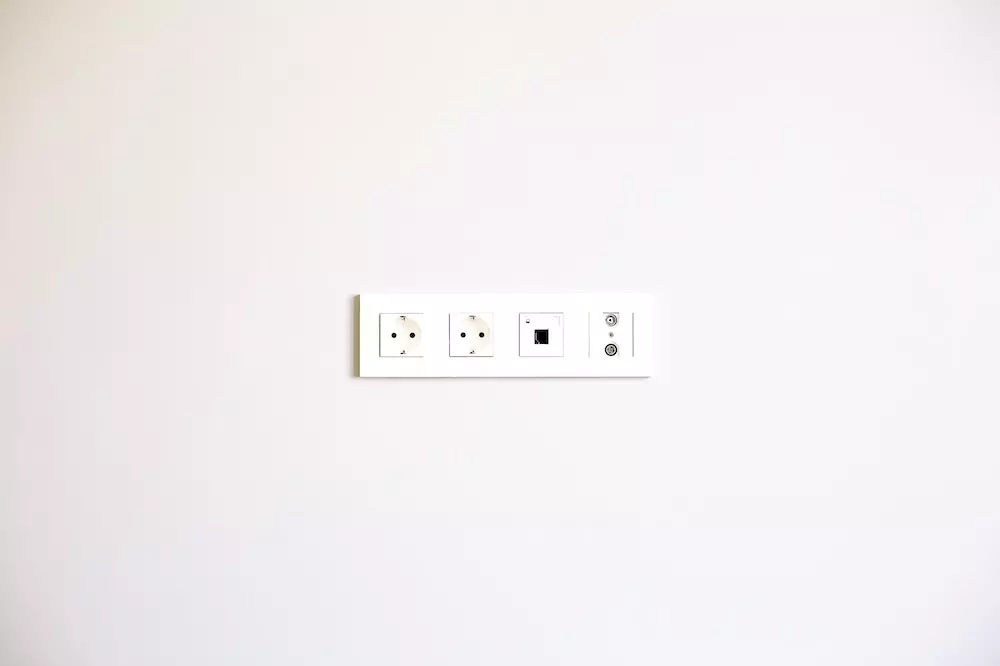 Električne instalacije (uvođenje i obnova) 1.jpg