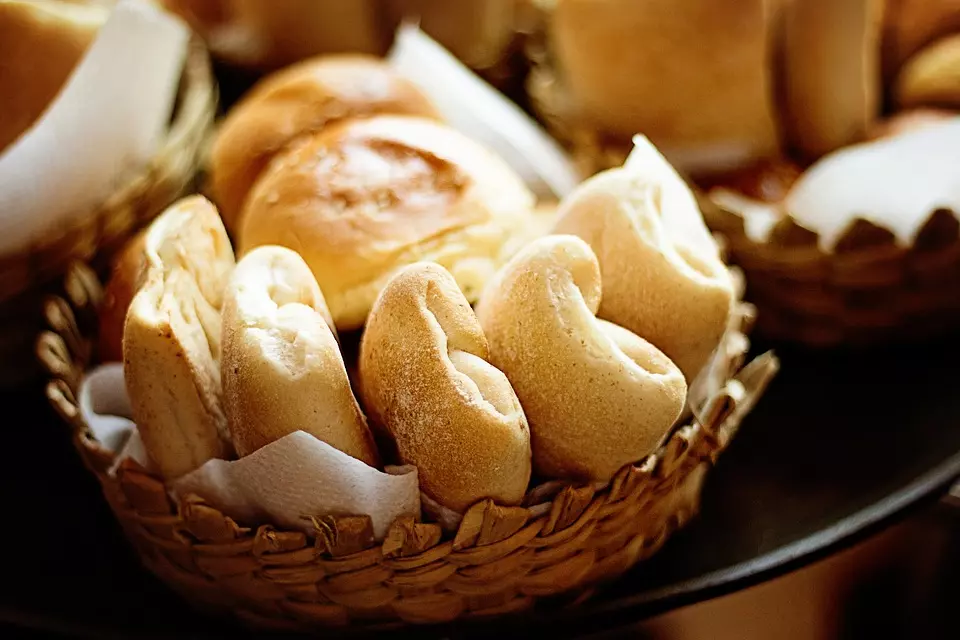 Proizvodnja domaćeg hleba bez boja i aditiva u gradu Palama, BiH