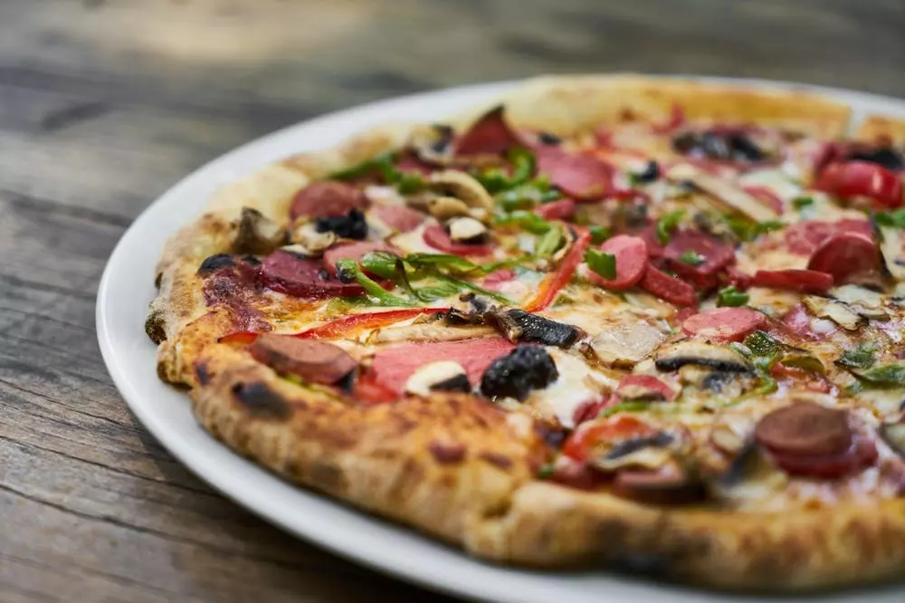 Pizza 3.jpg