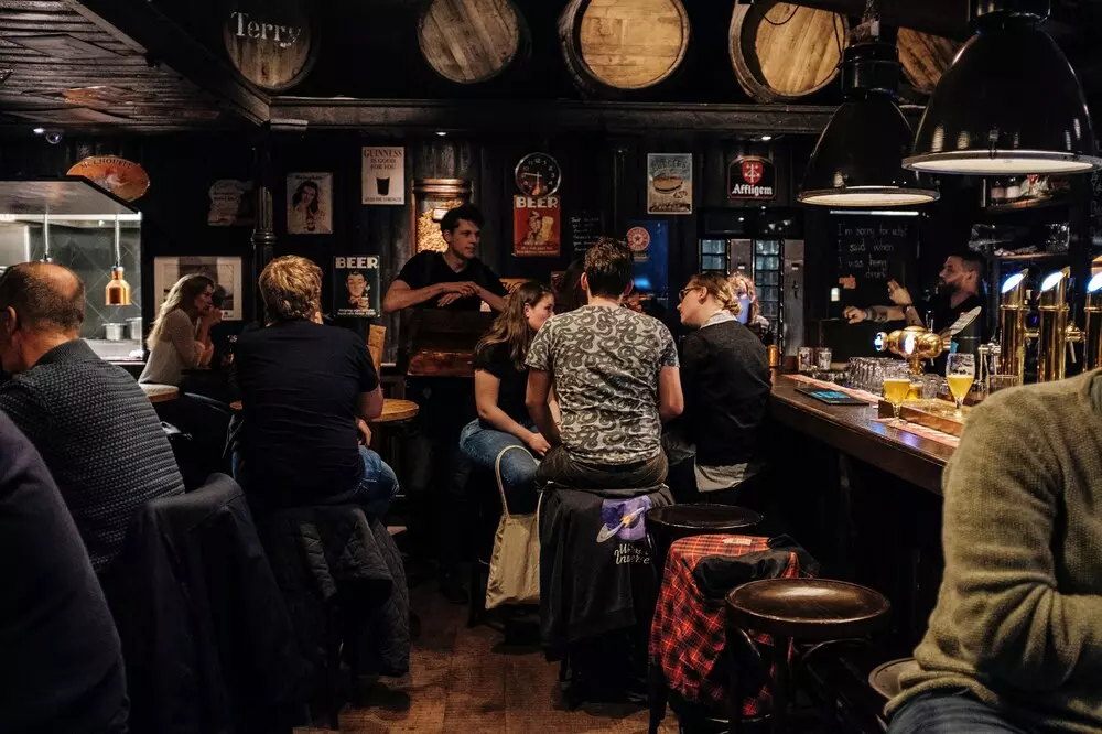 Pub 3.jpg