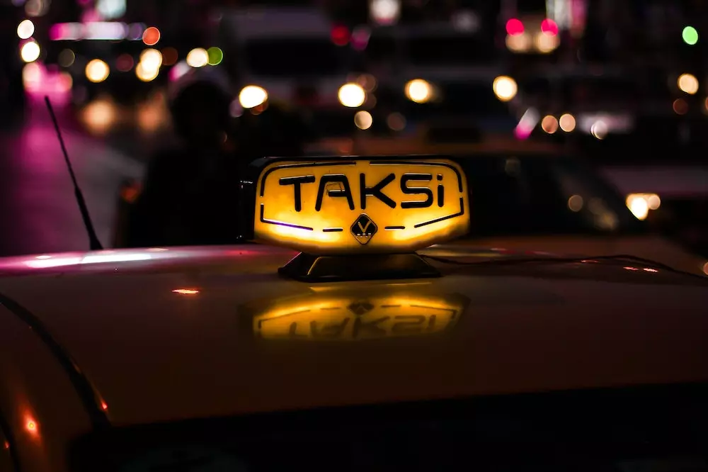 Taksi BA 5.jpg