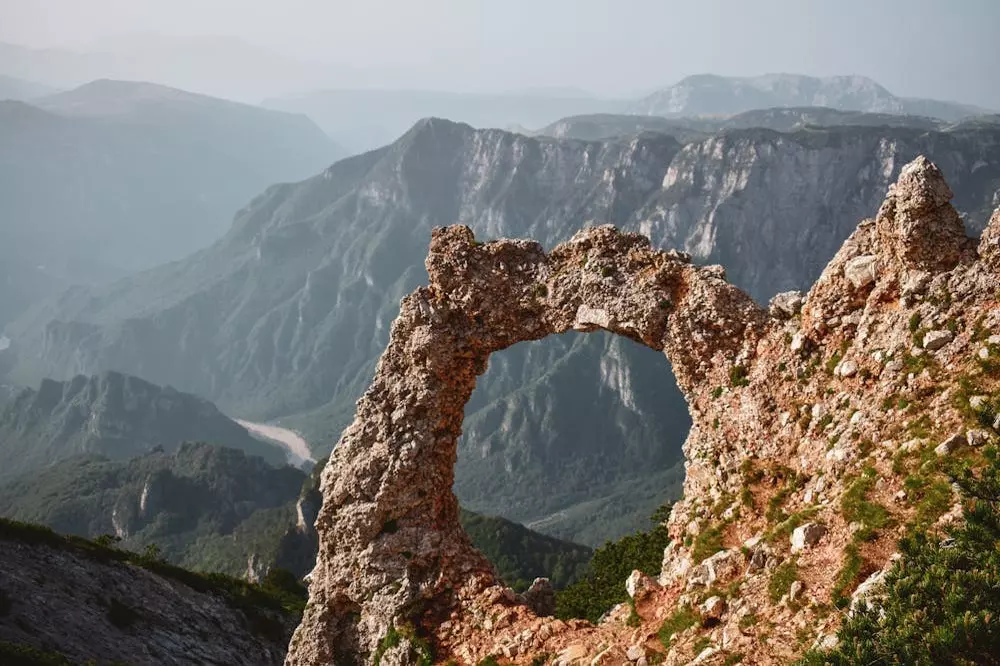 Turistička agencija BA 7.jpg